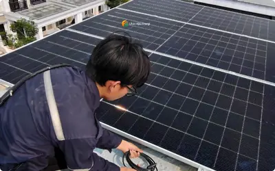 PLTS rumah tinggal 5,5 kWp di Bogor oleh Ufuk Hijau Energi