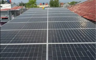 PLTS sekolah 12 kWp di Bogor oleh Ufuk Hijau Energi