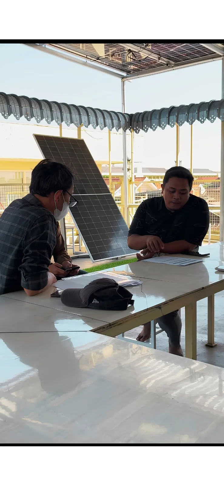 Konsultasi dan analisis kebutuhan energi surya bersama tim Ufuk Hijau Energi