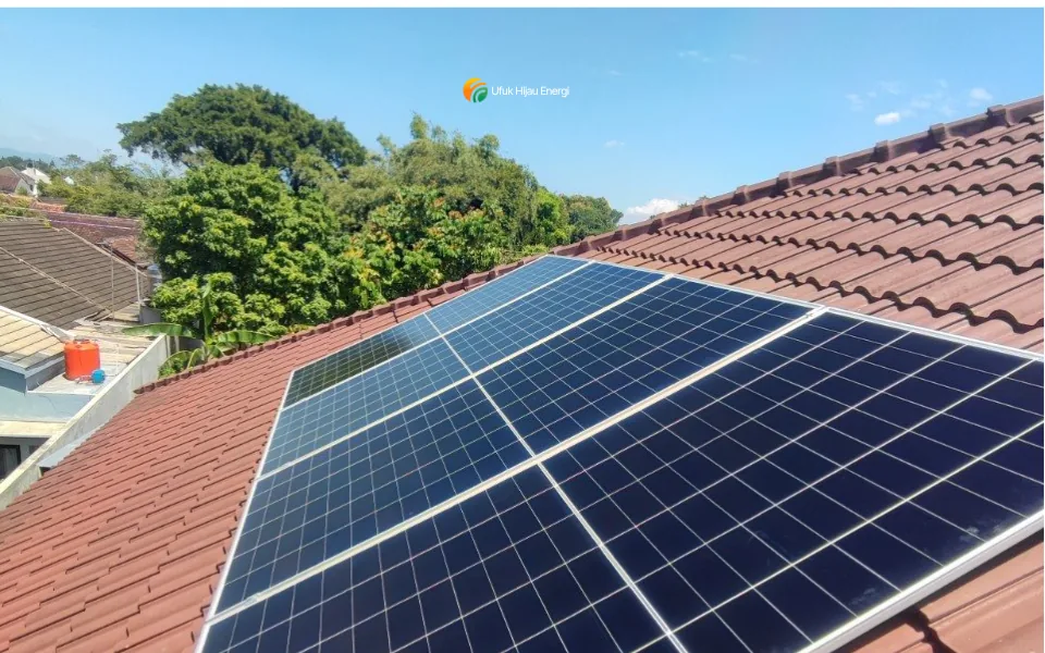 Panel surya PLTS residensial di Jogja
